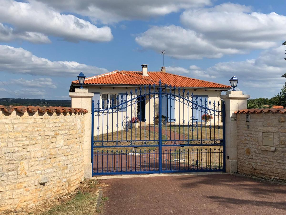 La Ligonne Bed & Breakfast Marillac Dış mekan fotoğraf